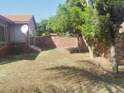 2 Bedroom House To Rent in Centurion - img