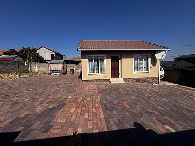 2 Bedroom House For Sale in Roodepoort - dPPB.webp