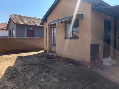 2 Bedroom House For Sale in Soshanguve - MUJJ.webp