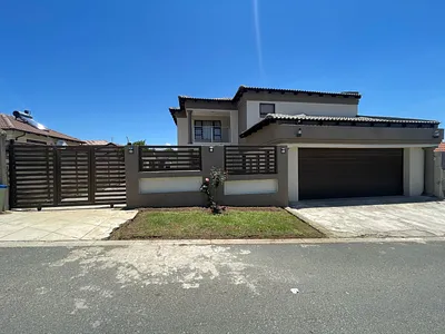 5 Bedroom House For Sale in Centurion - img