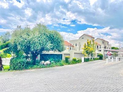 3 Bedroom Apartment For Sale in Sandton - img