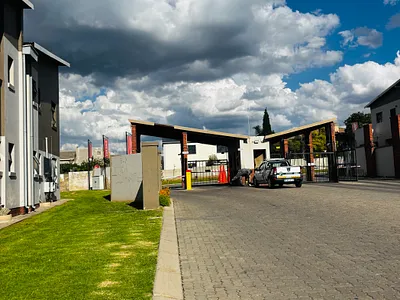 3 Bedroom Apartment To Rent in Midrand - 9yGa.webp