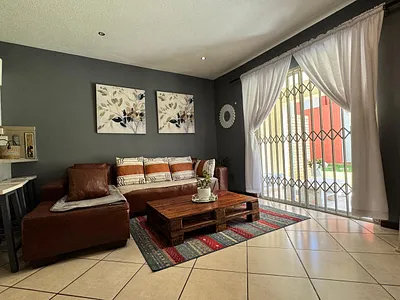 2 Bedroom Apartment For Sale in Midrand - 4upz.webp