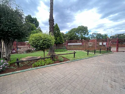 3 Bedroom Apartment For Sale in Clayville East, Midrand - Jlva.webp