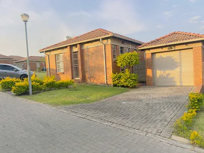 3 Bedroom Townhouse For Sale in Centurion - img