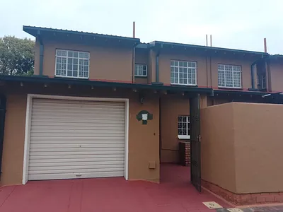 3 Bedroom Townhouse For Sale in Springs - img