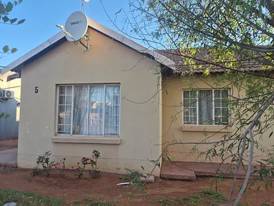 3 Bedroom House To Rent in Kathu - lzIB.webp