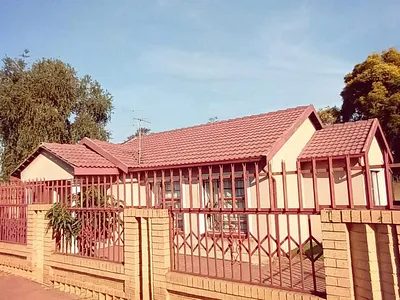 3 Bedroom House For Sale in Pretoria - g0ZQ.webp