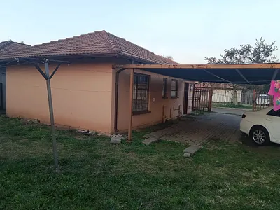 2 Bedroom House For Sale in Pretoria - f4VI.webp
