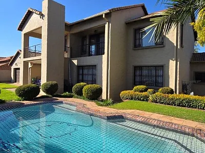 4 Bedroom House For Sale in Centurion - c3vr.webp