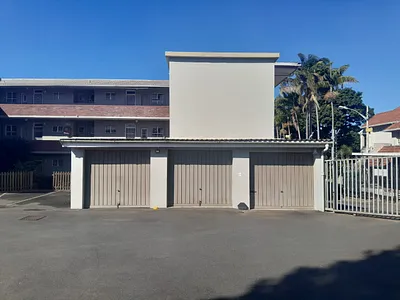3 Bedroom Apartment For Sale in Durban - 61lO.webp