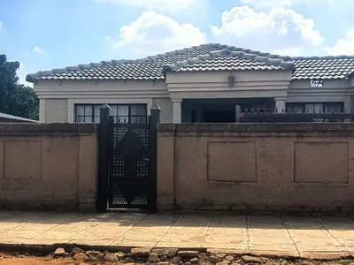 4 Bedroom House For Sale in Soshanguve - img