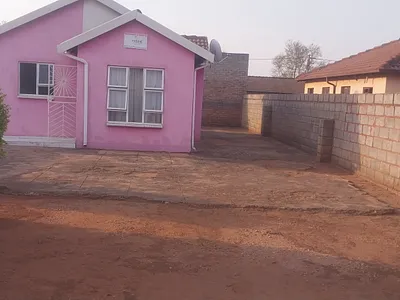 3 Bedroom House For Sale in Soshanguve - 8aIv.webp