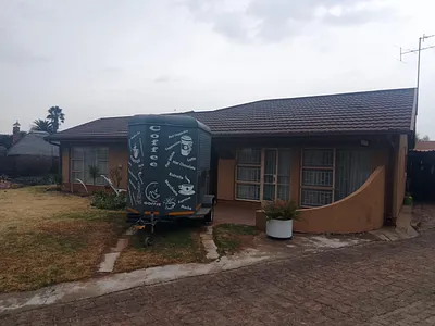 4 Bedroom House For Sale in Springs - BLyk.webp
