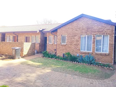 3 Bedroom Townhouse For Sale in Kempton Park - 9Tws.webp