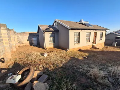 3 Bedroom House For Sale in Johannesburg - 56p4.webp