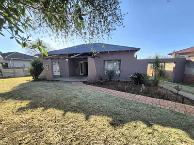 3 Bedroom House For Sale in Springs - l8SA.webp