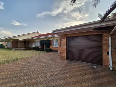 3 Bedroom House For Sale in Springs - ORsg.webp
