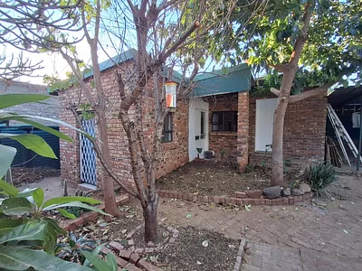 3 Bedroom House For Sale in Pretoria - M4X8.webp
