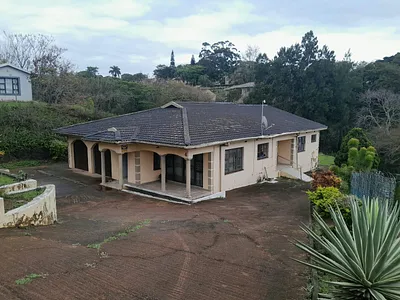 3 Bedroom House For Sale in Amanzimtoti - 3fqp.webp