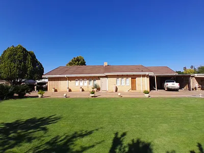 4 Bedroom House For Sale in Kuruman - rnK8.webp