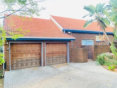 3 Bedroom House For Sale in Pretoria - DHPe.webp