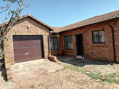 2 Bedroom House To Rent in Pretoria - img