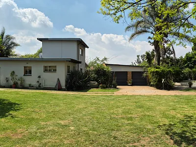 4 Bedroom House For Sale in Springs - ZPme.webp