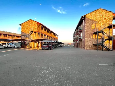2 Bedroom Apartment For Sale in Pretoria - s8dL.webp