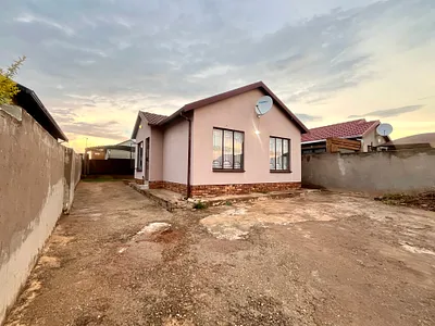 3 Bedroom House For Sale in Pretoria - w3DE.webp
