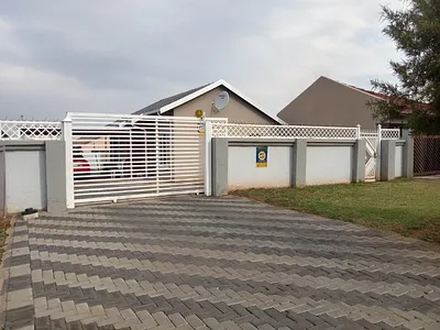 2 Bedroom House To Rent in Pretoria - img
