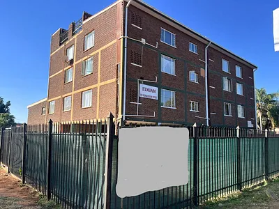 1 Bedroom Apartment For Sale in Pretoria - 1EvC.webp