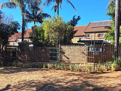 3 Bedroom Apartment For Sale in Pretoria - lgPe.webp
