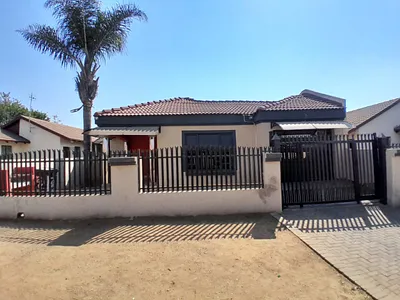 3 Bedroom House For Sale in Pretoria - WJAH.webp