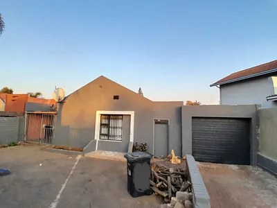 3 Bedroom House For Sale in Pretoria - ltsN.webp