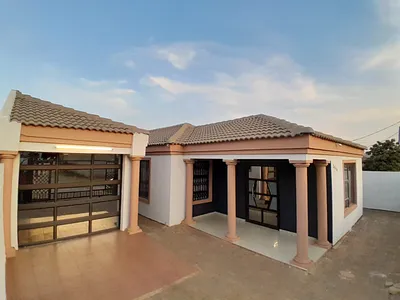 3 Bedroom House For Sale in Pretoria - 3cB1.webp