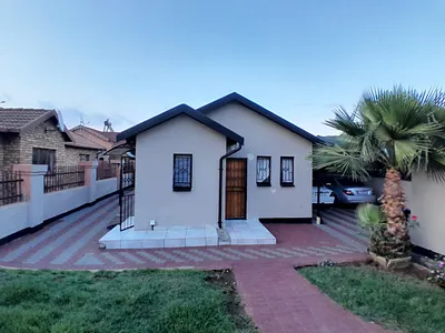 2 Bedroom House For Sale in Pretoria - bbjZ.webp