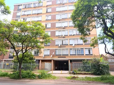 1 Bedroom Apartment For Sale in Pretoria - 2o2u.webp