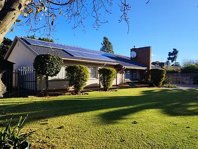 4 Bedroom House For Sale in Kempton Park - M7F2.webp