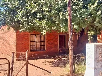 3 Bedroom House For Sale in Phalaborwa - 8VQ4.webp