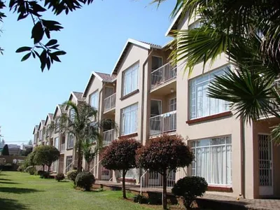 2 Bedroom Apartment For Sale in Roodepoort - ehEP.webp