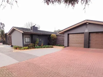 3 Bedroom House For Sale in Carletonville - nXcj.webp