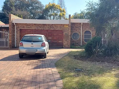 3 Bedroom House For Sale in Boksburg - bLBx.webp