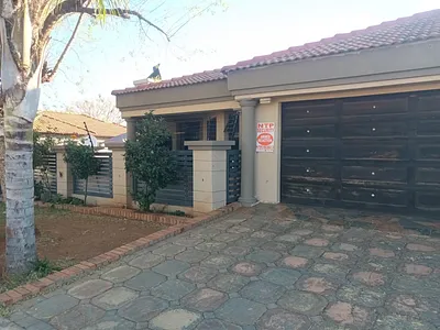 3 Bedroom House For Sale in Pretoria - BxN0.webp