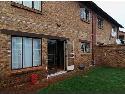 2 Bedroom Apartment For Sale in Akasia - jJ5s.webp