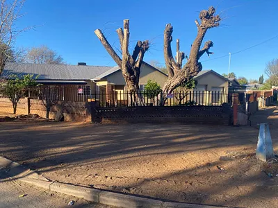 4 Bedroom House For Sale in Kuruman - QBoV.webp