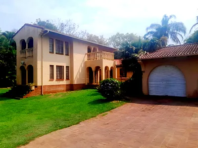 6 Bedroom House For Sale in Amanzimtoti - AuSa.webp