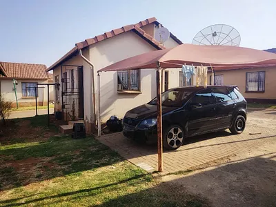 2 Bedroom House For Sale in Clayville, Midrand - vTGk.webp