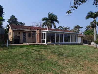 3 Bedroom House For Sale in Amanzimtoti - O6ev.webp