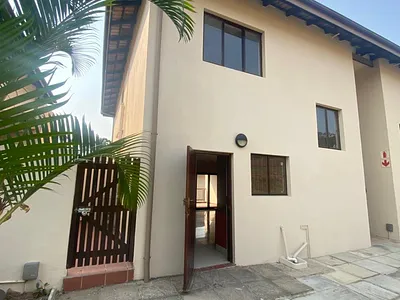 3 Bedroom Townhouse For Sale in Pinetown - EnDC.webp